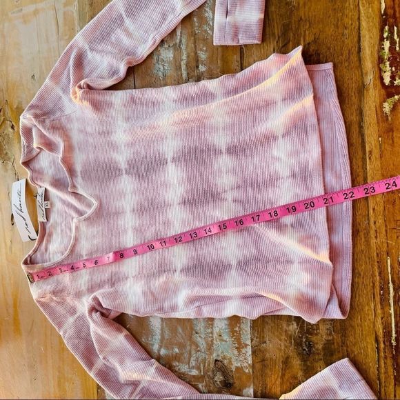 🎆 RED HAUTE Tie Dye Thermal Pullover NWT - Picture 11 of 13